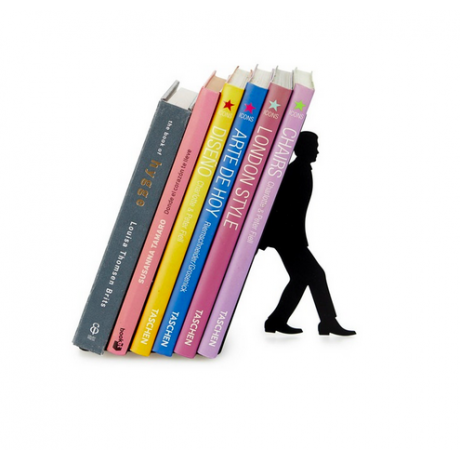 Sujeta libros "To many...